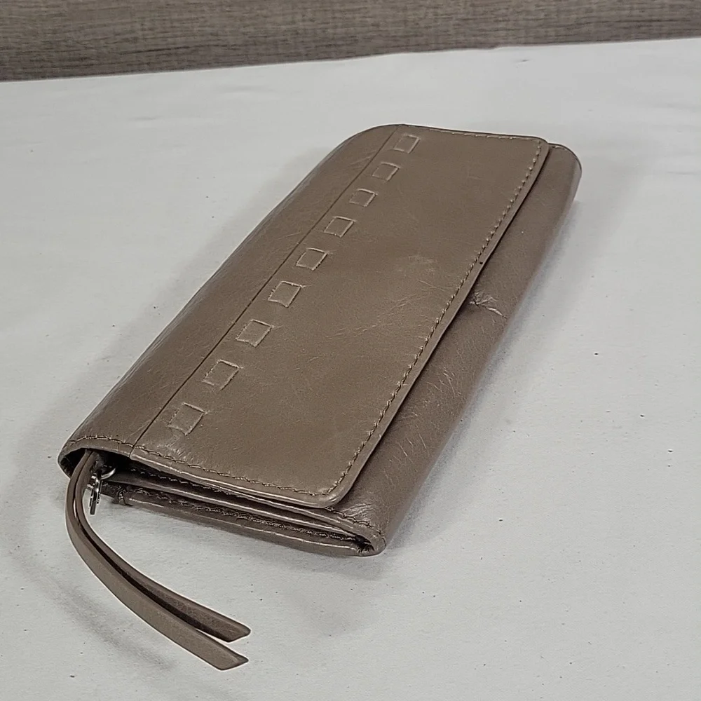 Hobo Elegant Taupe Leather Clutch Wallet
